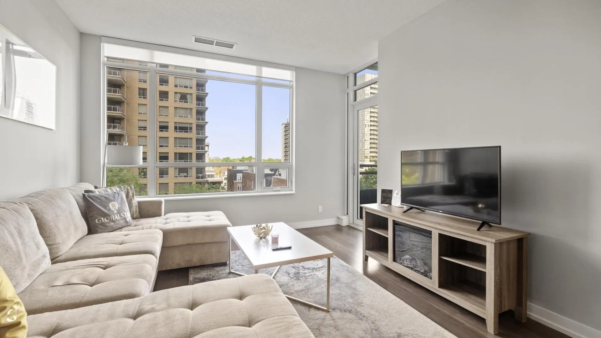 Modern Lillian St Apartments By Globalstay Toronto Canada
