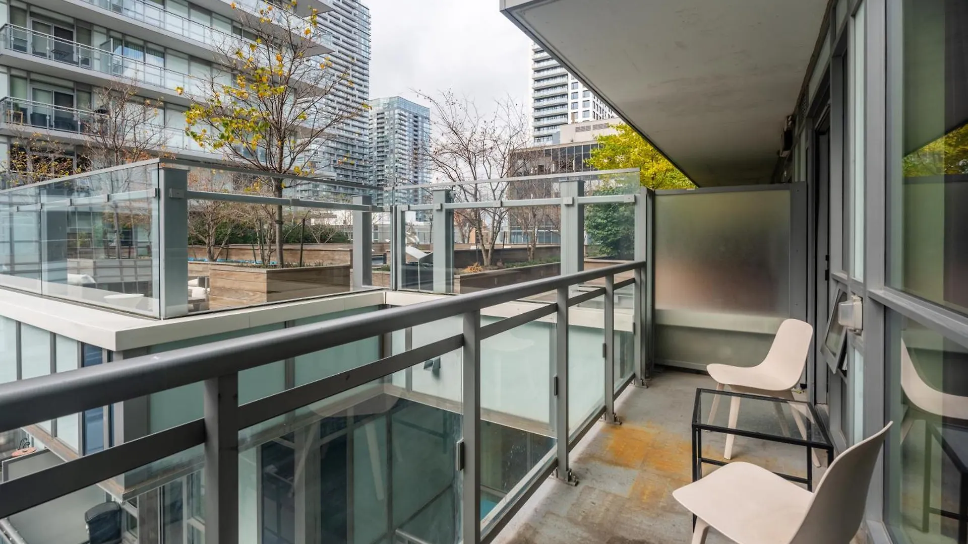Modern Lillian St Apartments By Globalstay Toronto