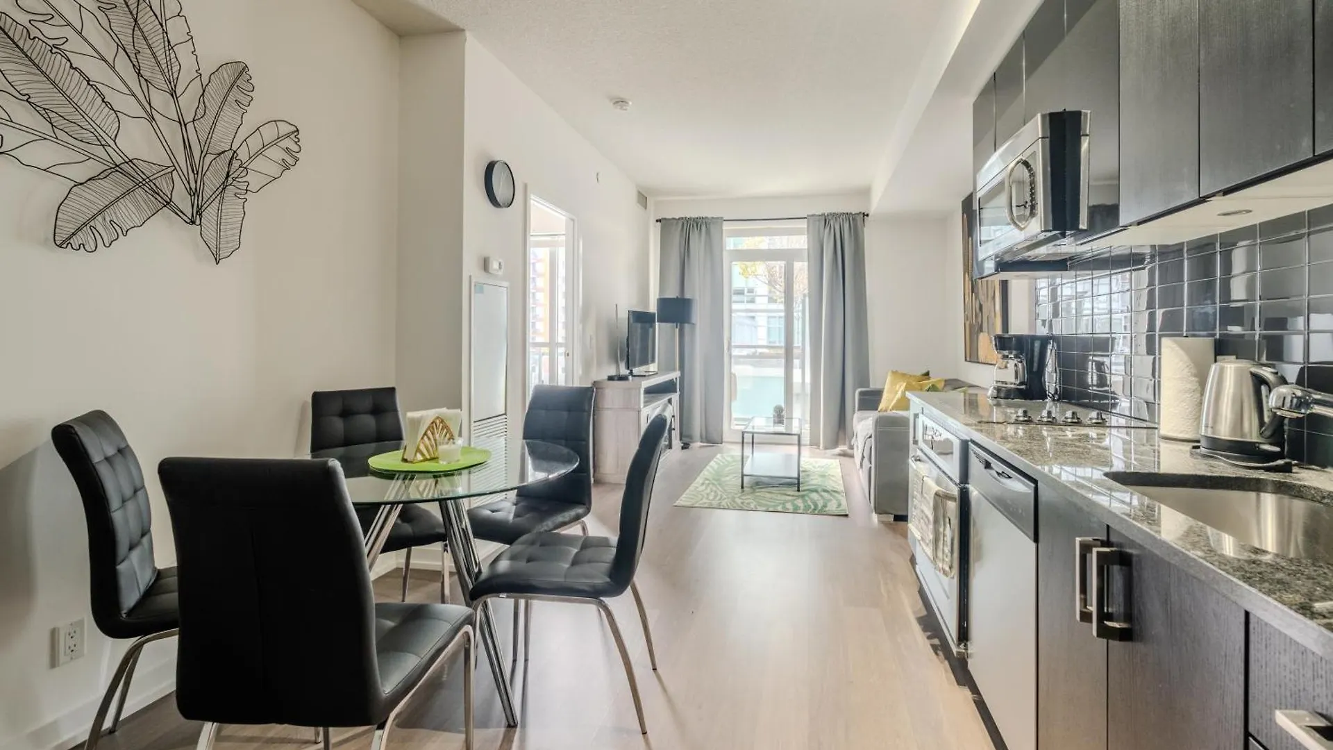 Modern Lillian St Apartments By Globalstay Toronto