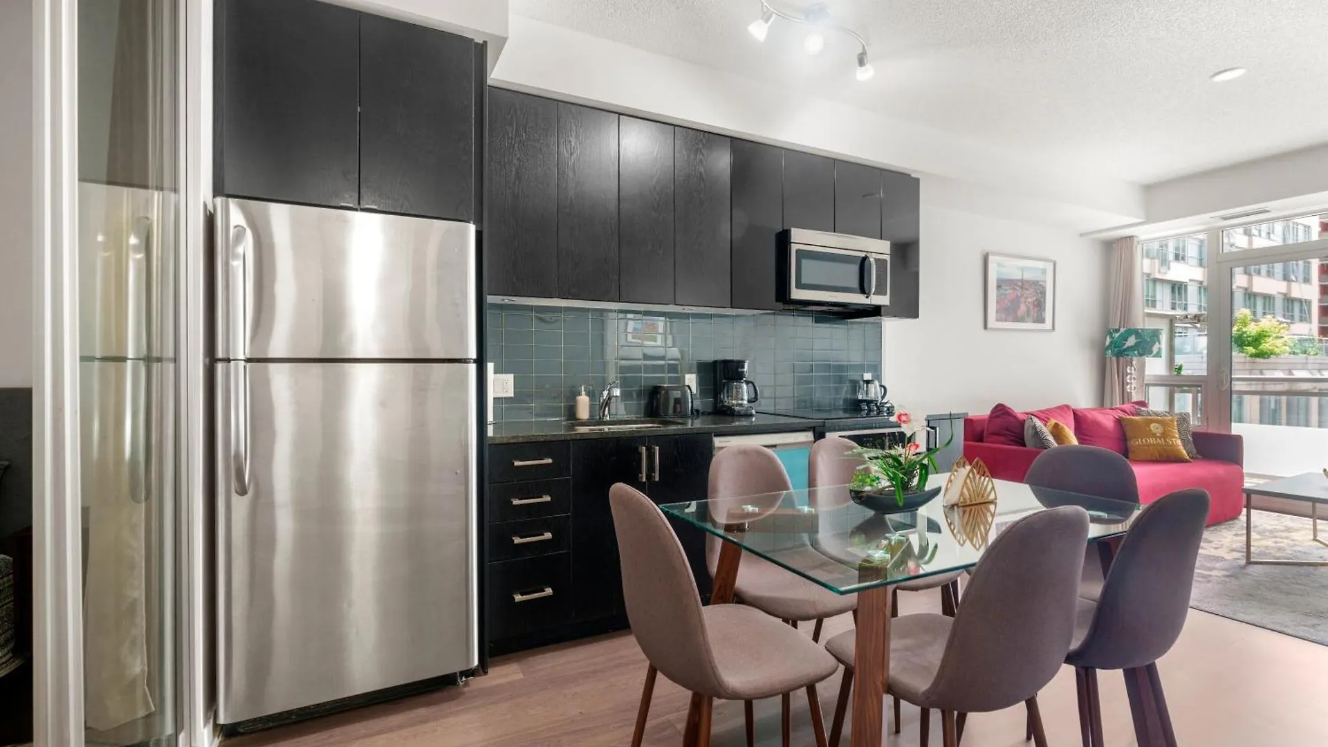 Modern Lillian St Apartments By Globalstay Toronto