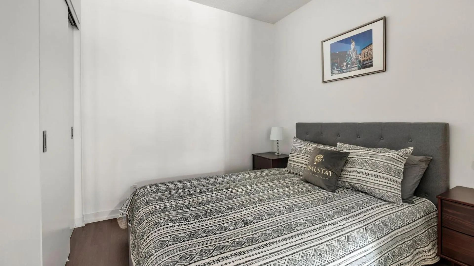 Modern Lillian St Apartments By Globalstay Toronto