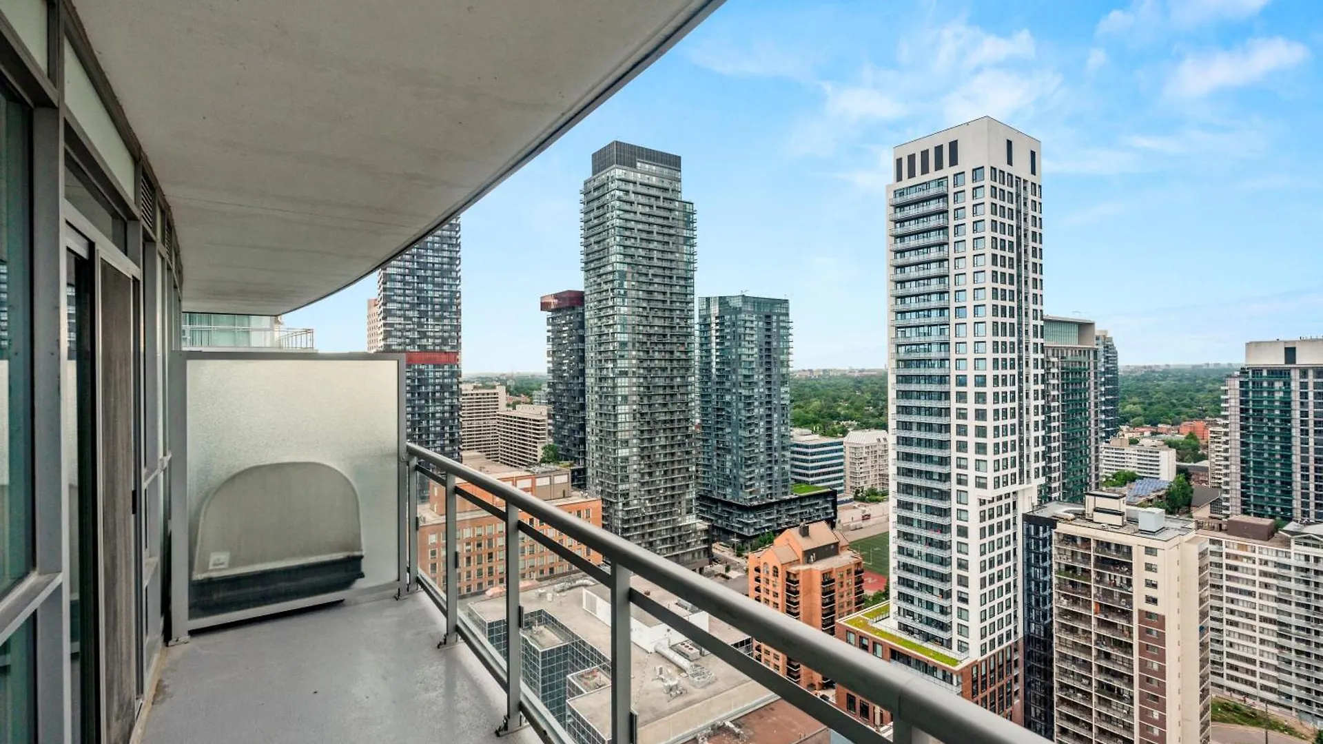 Modern Lillian St Apartments By Globalstay Toronto Canada