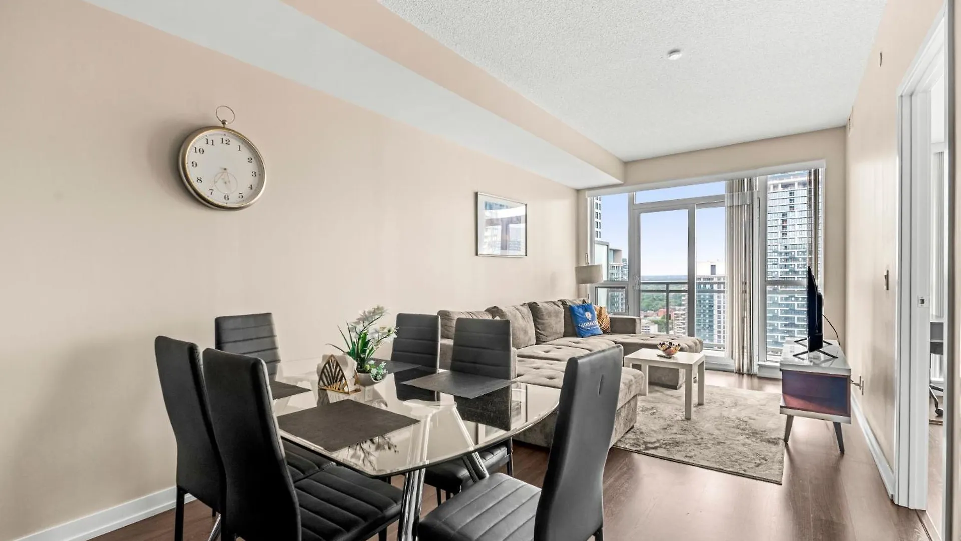 Modern Lillian St Apartments By Globalstay Toronto