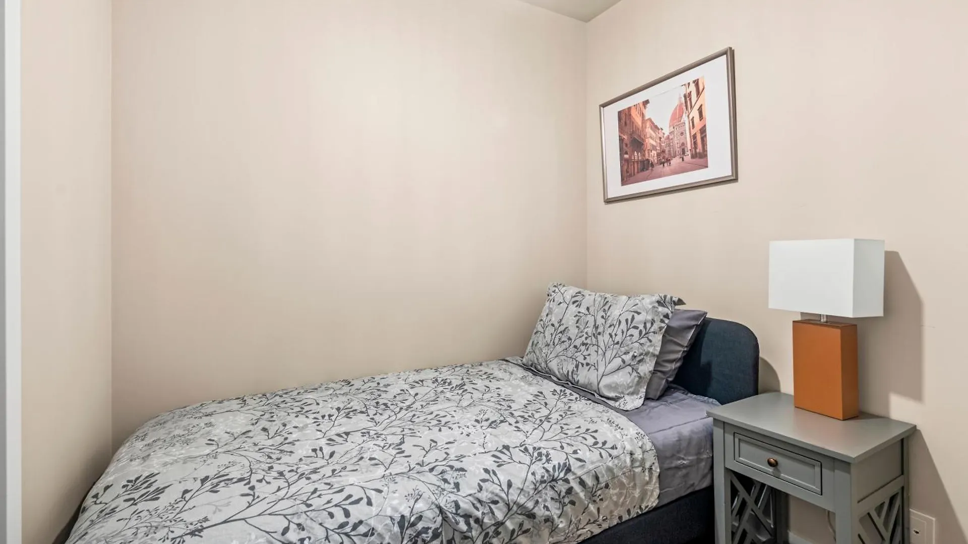 Modern Lillian St Apartments By Globalstay Toronto Canada