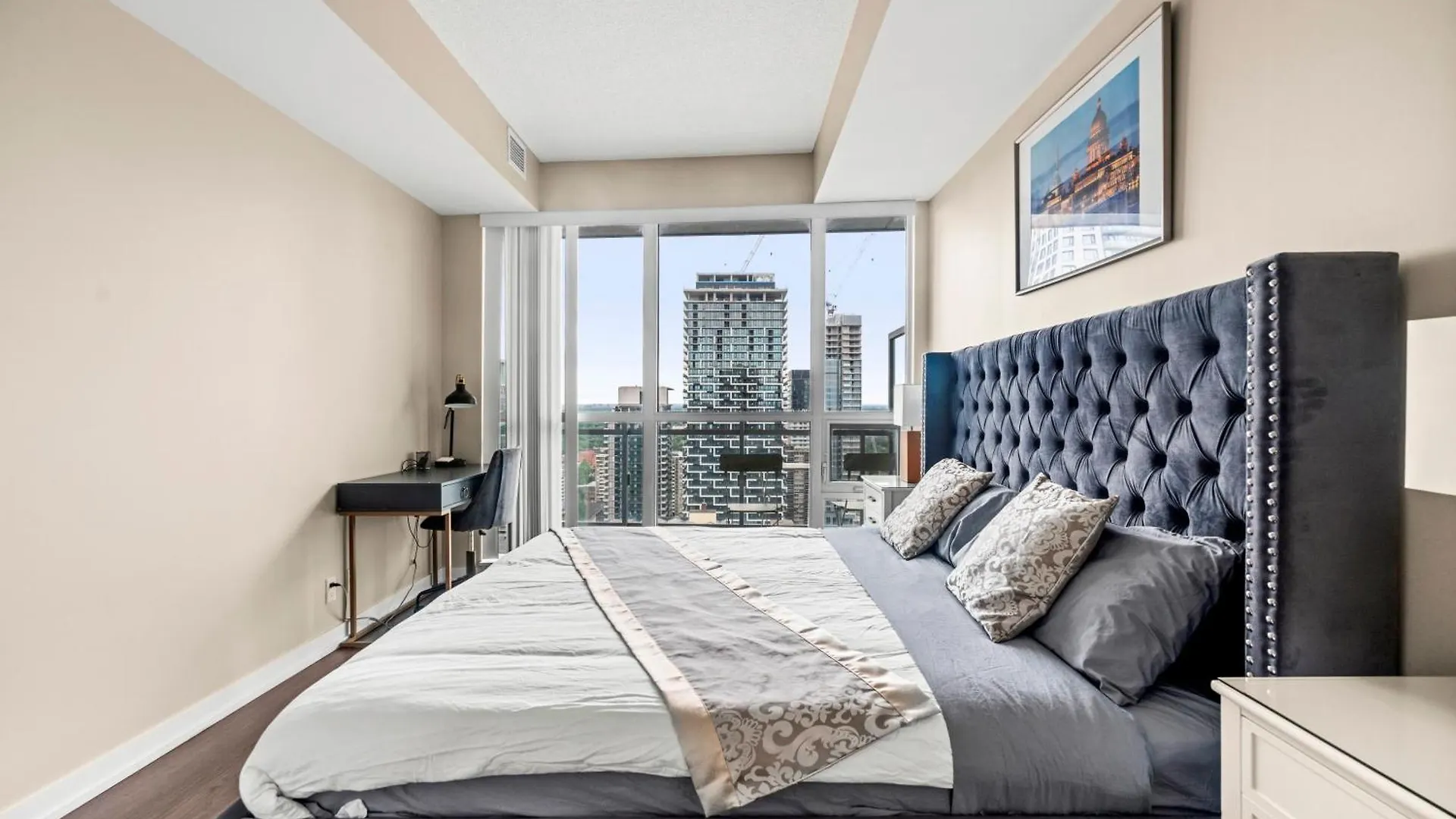 Modern Lillian St Apartments By Globalstay Toronto