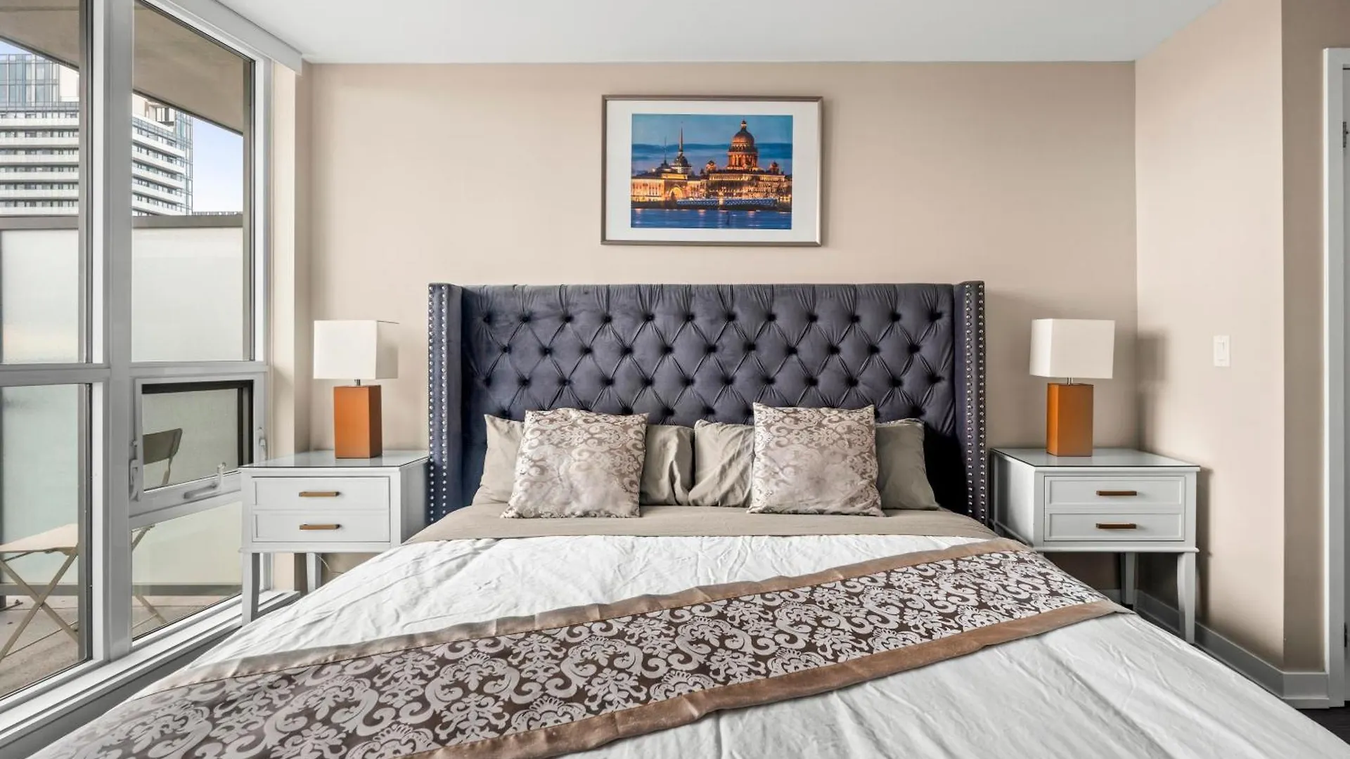 Modern Lillian St Apartments By Globalstay Toronto Canada