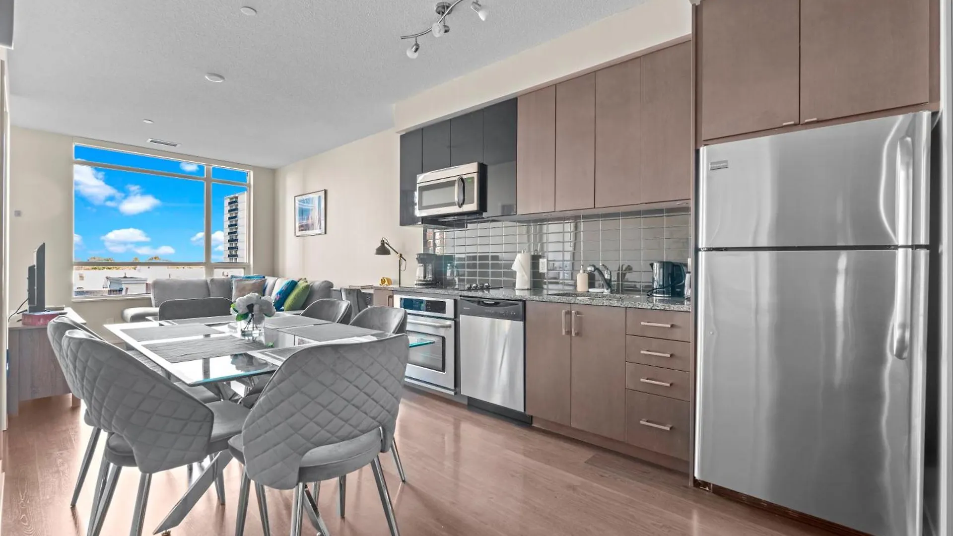 Modern Lillian St Apartments By Globalstay Toronto