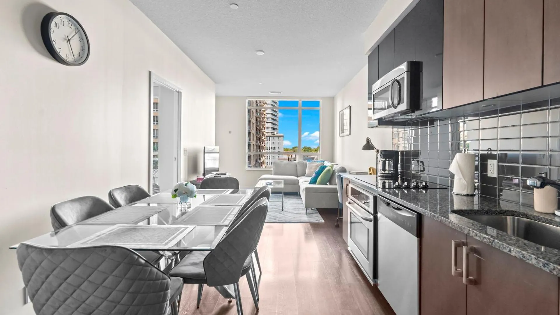 Modern Lillian St Apartments By Globalstay Toronto