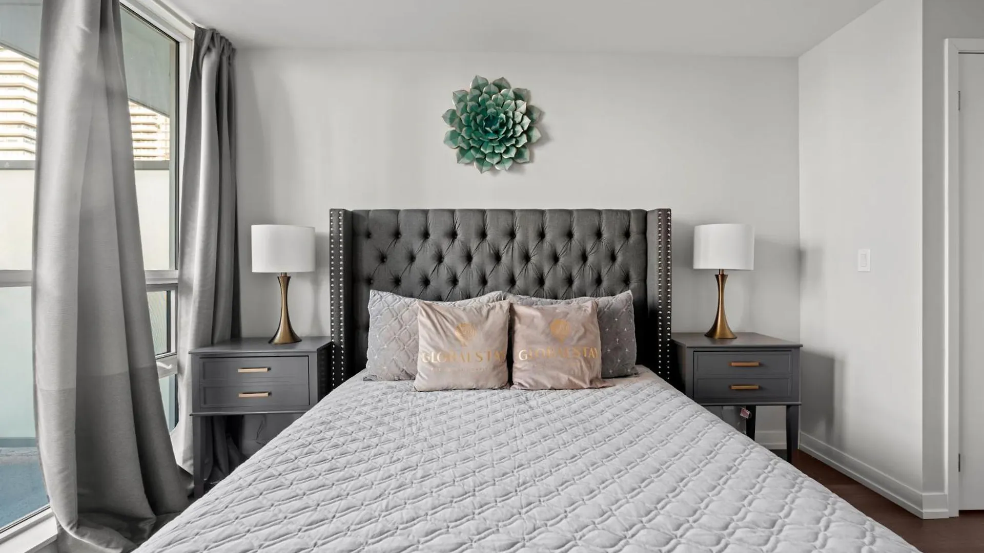 Modern Lillian St Apartments By Globalstay Toronto