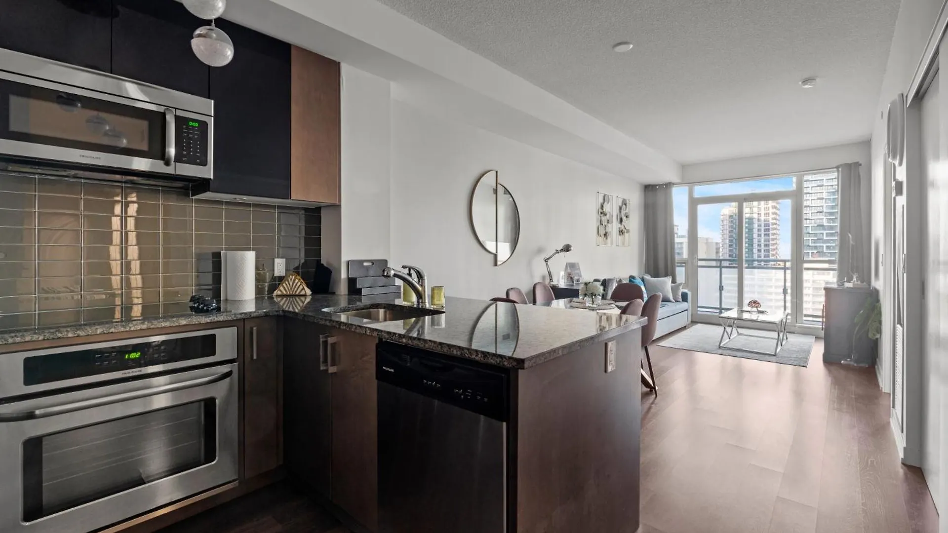 Modern Lillian St Apartments By Globalstay Toronto Canada