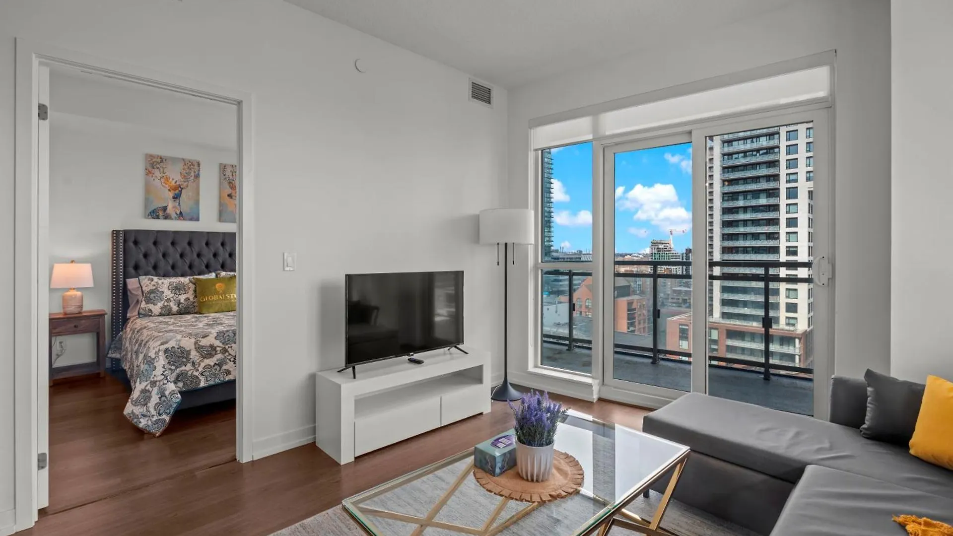 Modern Lillian St Apartments By Globalstay Toronto Canada