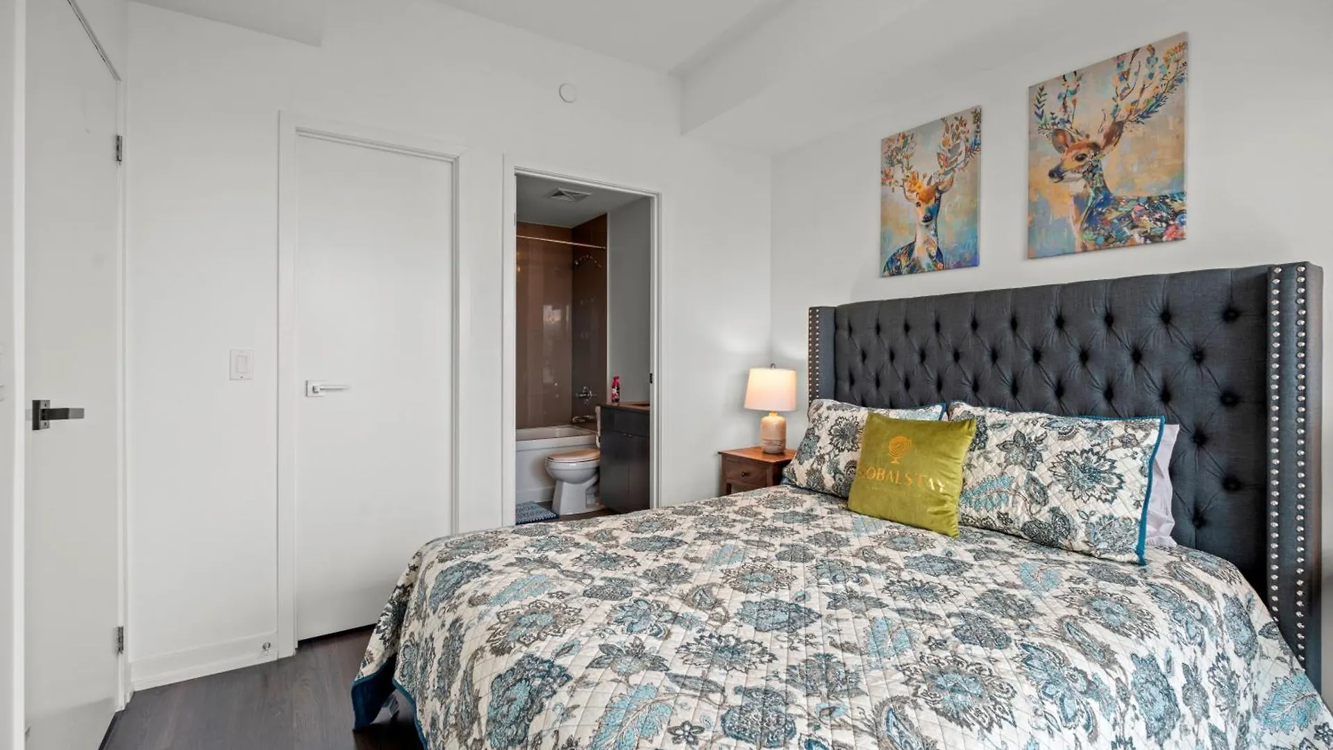 Modern Lillian St Apartments By Globalstay Toronto